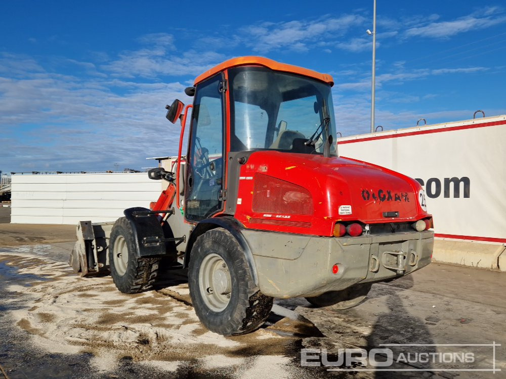 2014 JCB 406 - Wheel loader: picture 3 2014 JCB 406 - Wheel loader: picture 3
