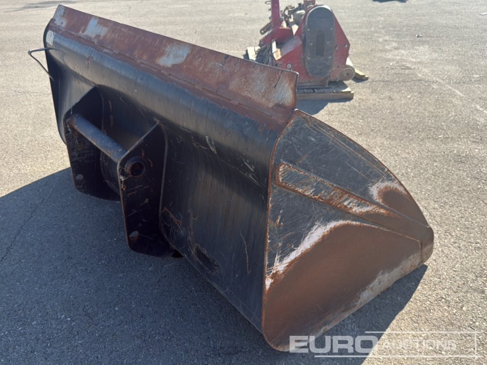 96" Cleaning Bucket - Bucket: picture 4 96" Cleaning Bucket - Bucket: picture 4