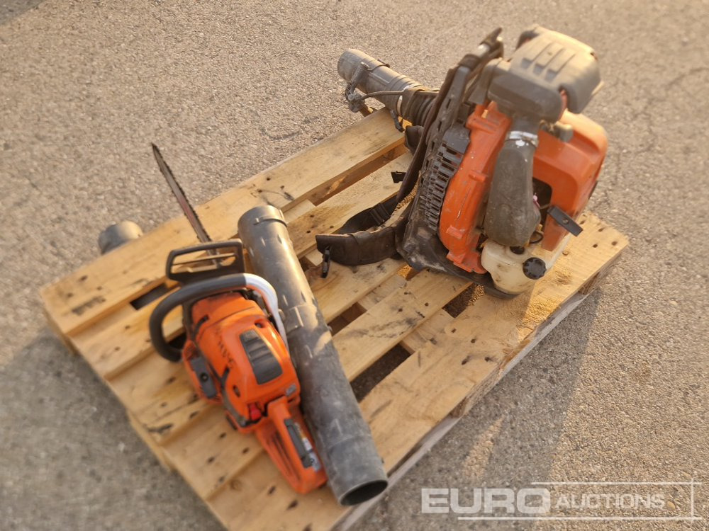 Husqvarna 562XP Gasoline Chainsaw, 580BTS Backpack Leaf Blower - Construction equipment: picture 1 Husqvarna 562XP Gasoline Chainsaw, 580BTS Backpack Leaf Blower - Construction equipment: picture 1
