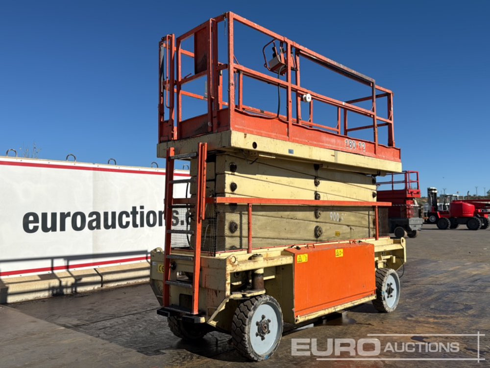 JLG SL180-12 - Scissor lift: picture 1 JLG SL180-12 - Scissor lift: picture 1