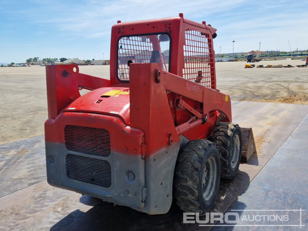 Komatsu SK-714 - Skid steer loader: picture 5 Komatsu SK-714 - Skid steer loader: picture 5