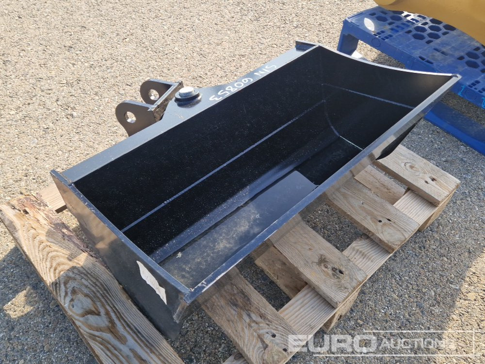Unused 2025 Captok 24" Tilt Ditching Bucket to suit Mini Excavator / Cazo - Bucket: picture 4 Unused 2025 Captok 24" Tilt Ditching Bucket to suit Mini Excavator / Cazo - Bucket: picture 4