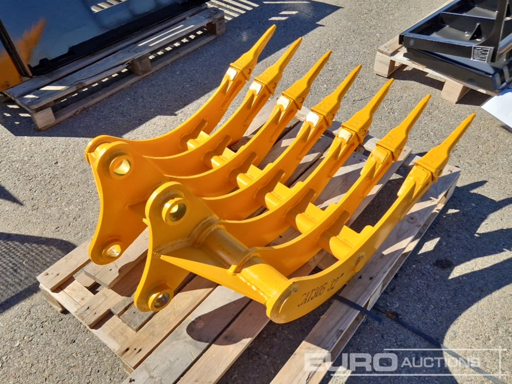 Unused 2025 Captok 32" Rake With Teeth to suit CAT 305 Excavator / Rastrillo para Excavadora CAT 305 - Bucket: picture 4 Unused 2025 Captok 32" Rake With Teeth to suit CAT 305 Excavator / Rastrillo para Excavadora CAT 305 - Bucket: picture 4