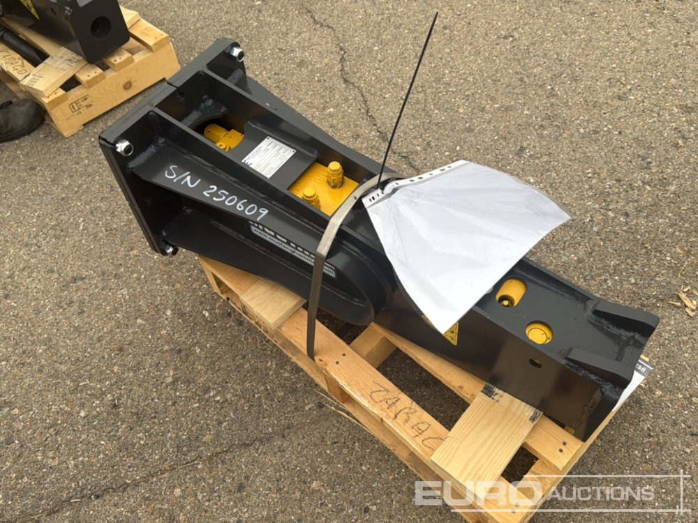 Unused 2025 Mustang GRP150D - Hydraulic hammer: picture 4 Unused 2025 Mustang GRP150D - Hydraulic hammer: picture 4