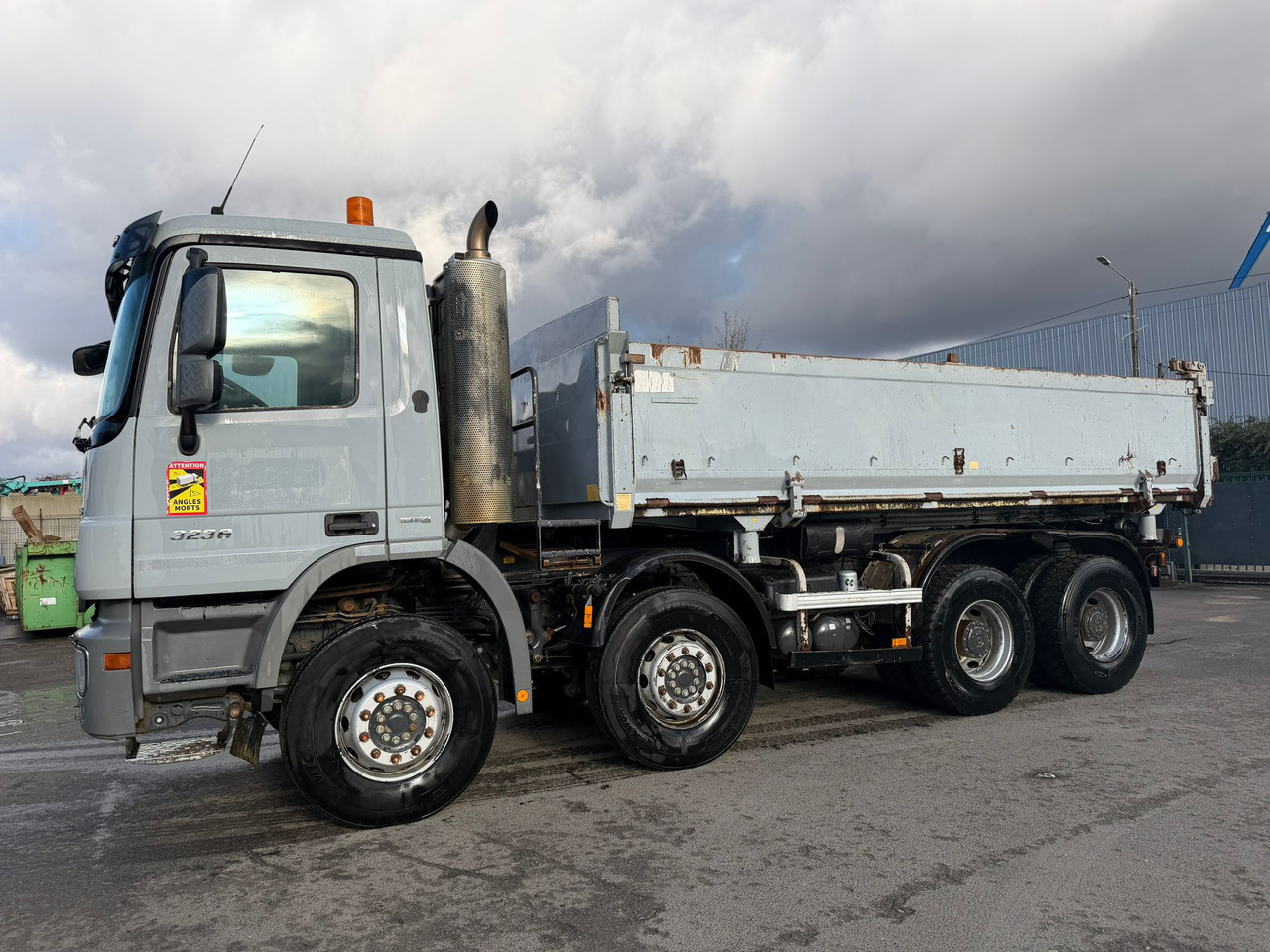 Camion porteur bi-benne AX-614-PE - Tipper: picture 2 Camion porteur bi-benne AX-614-PE - Tipper: picture 2