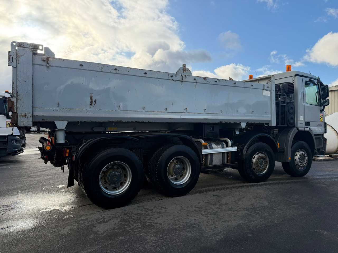 Camion porteur bi-benne AX-614-PE - Tipper: picture 5 Camion porteur bi-benne AX-614-PE - Tipper: picture 5