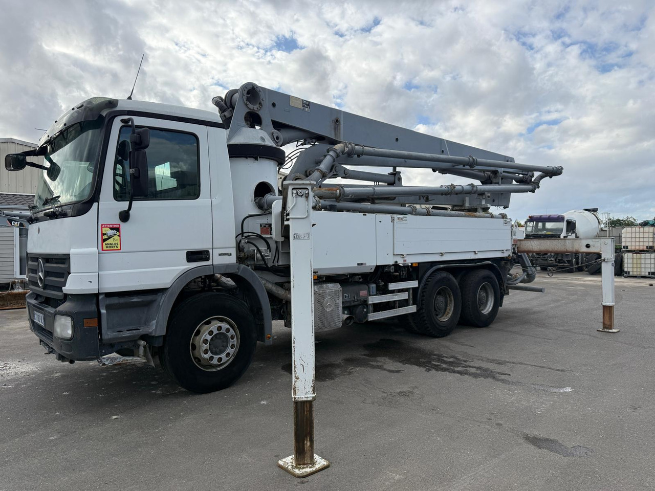 Pompe à béton Schwing 34m avec cabine Mercedes Benz Actros CT-062-WL Année 2008 - Concrete pump truck: picture 4 Pompe à béton Schwing 34m avec cabine Mercedes Benz Actros CT-062-WL Année 2008 - Concrete pump truck: picture 4