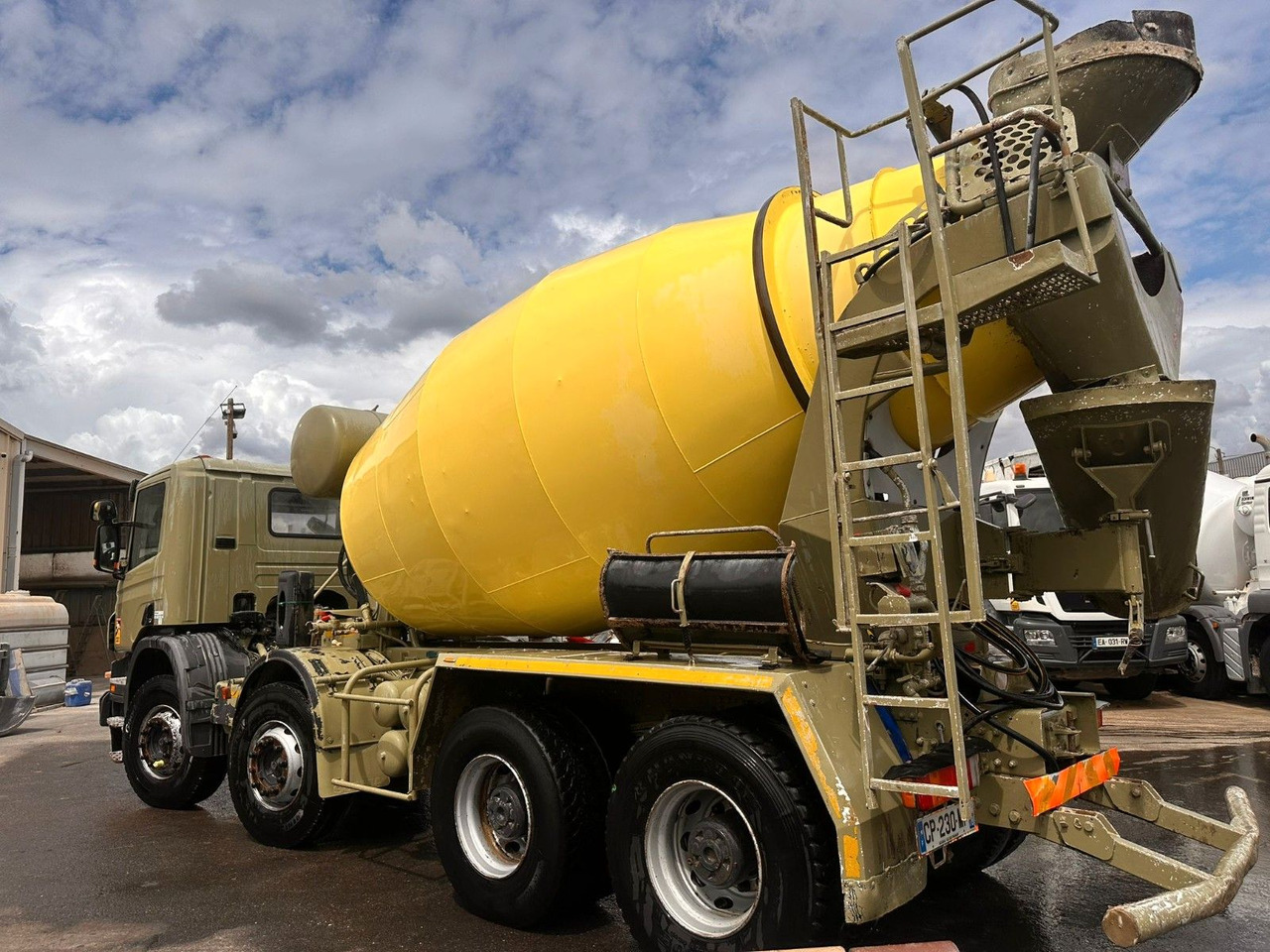 Scania P380 - Concrete mixer truck: picture 4 Scania P380 - Concrete mixer truck: picture 4