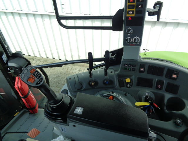 Claas Arion 430 - Farm tractor: picture 4 Claas Arion 430 - Farm tractor: picture 4