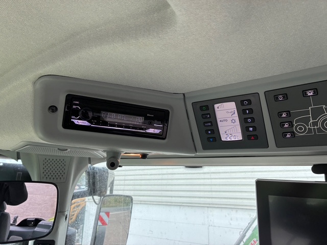 Claas Axion 870 CMATIC - Farm tractor: picture 3 Claas Axion 870 CMATIC - Farm tractor: picture 3