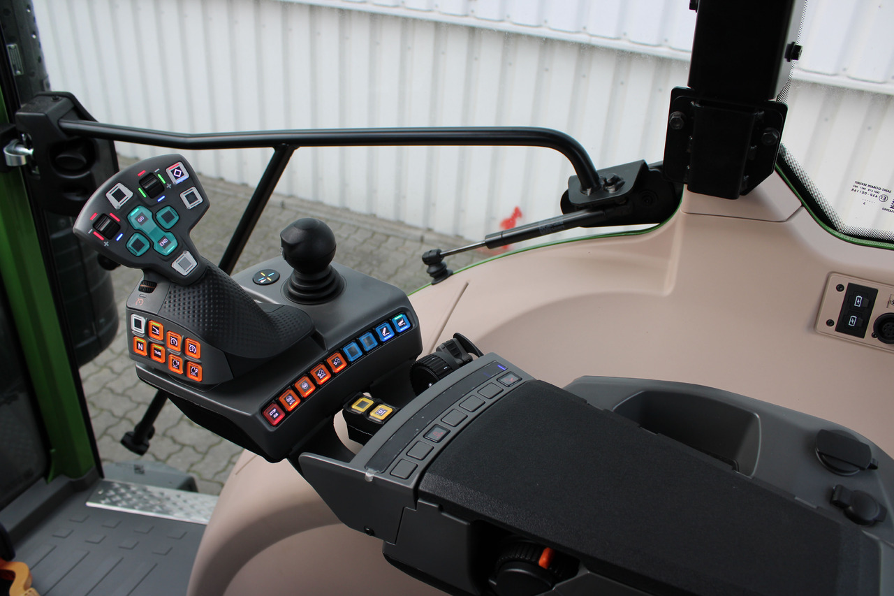 Fendt 211S Vario Gen3 Power Sett2 - Farm tractor: picture 5 Fendt 211S Vario Gen3 Power Sett2 - Farm tractor: picture 5