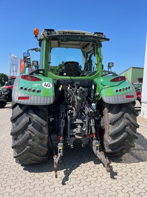 Fendt 718 V S4 - Farm tractor: picture 3 Fendt 718 V S4 - Farm tractor: picture 3