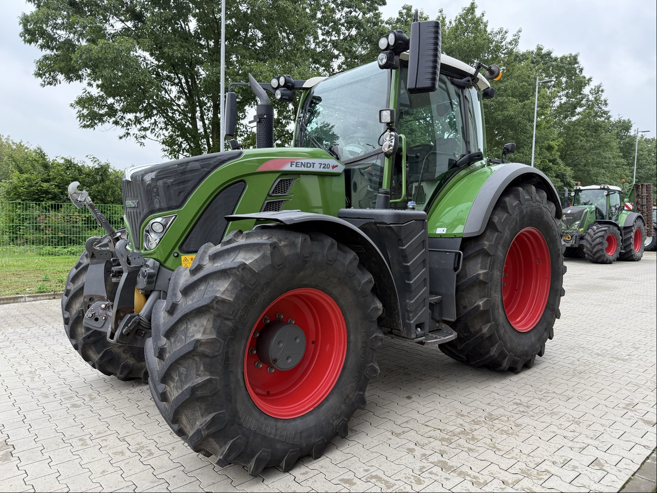 Fendt 720 Vario S4 ProfiPlus FZW RTK - Farm tractor: picture 5 Fendt 720 Vario S4 ProfiPlus FZW RTK - Farm tractor: picture 5