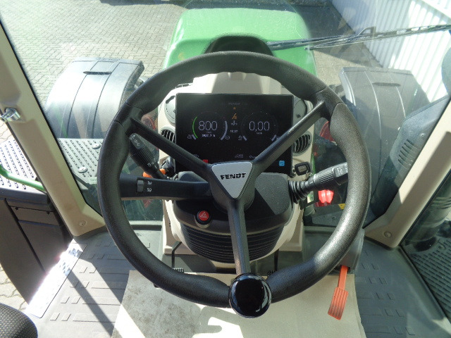 Fendt 724 Vario Gen6 Power - Farm tractor: picture 3 Fendt 724 Vario Gen6 Power - Farm tractor: picture 3