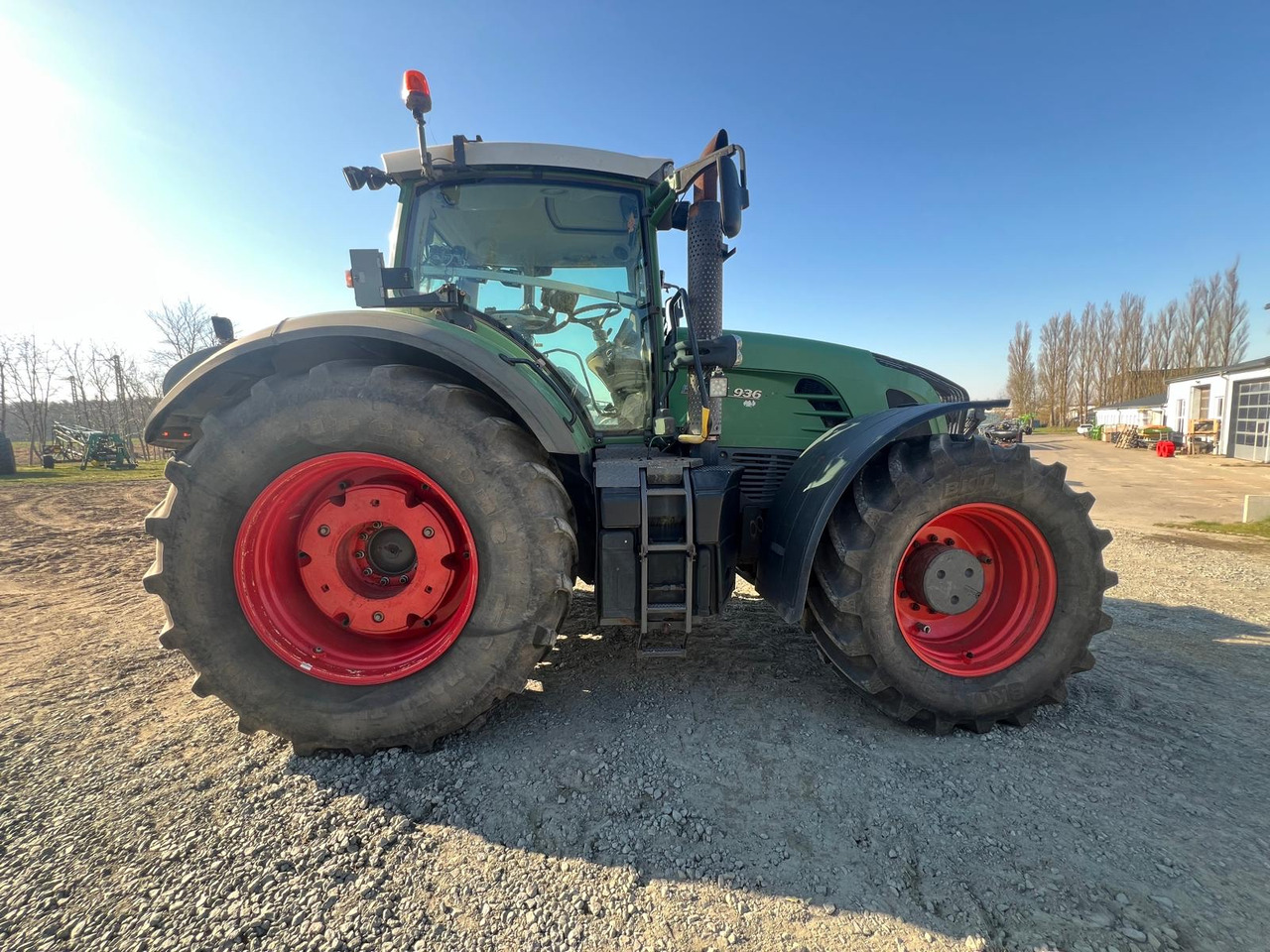 Farm tractor Fendt 936: picture 10