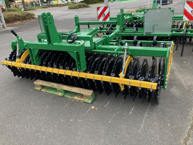 Kerner Frontpacker FP 300 - Farm roller: picture 1 Kerner Frontpacker FP 300 - Farm roller: picture 1
