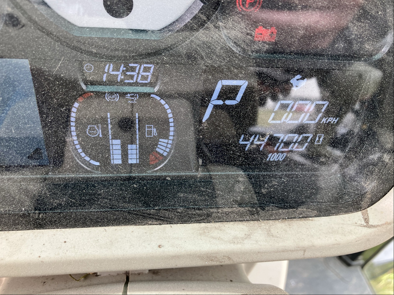 Massey Ferguson 6716 S Dyna 6 - Farm tractor: picture 2 Massey Ferguson 6716 S Dyna 6 - Farm tractor: picture 2