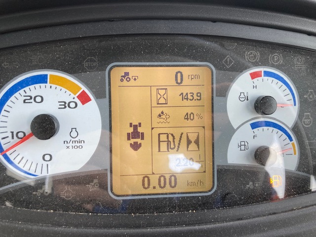 New Holland T5.100 - Farm tractor: picture 2 New Holland T5.100 - Farm tractor: picture 2