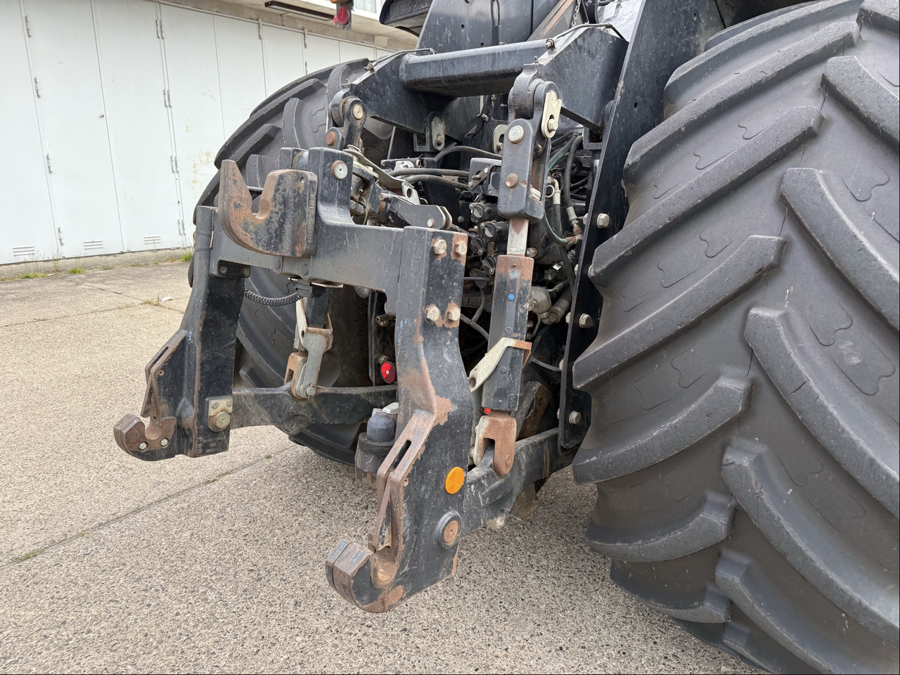 New Holland T9.560 - Farm tractor: picture 3 New Holland T9.560 - Farm tractor: picture 3