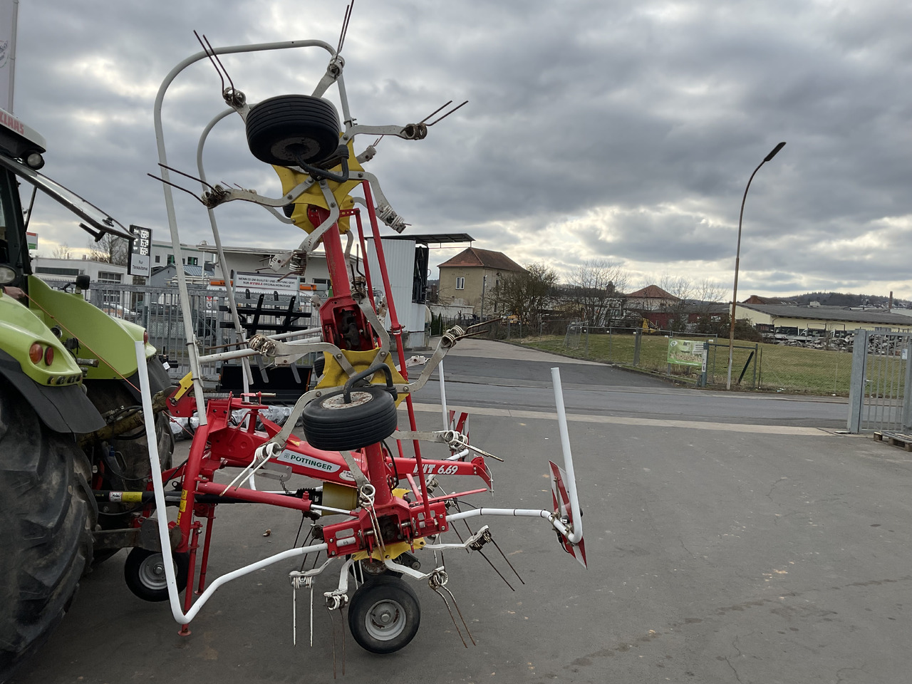 Pöttinger 6.69 Hit - Tedder/ Rake: picture 2 Pöttinger 6.69 Hit - Tedder/ Rake: picture 2