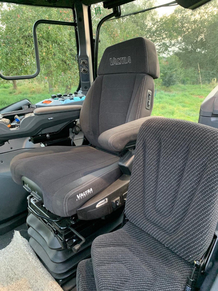 Valtra T 235 D Direct - Farm tractor: picture 3 Valtra T 235 D Direct - Farm tractor: picture 3