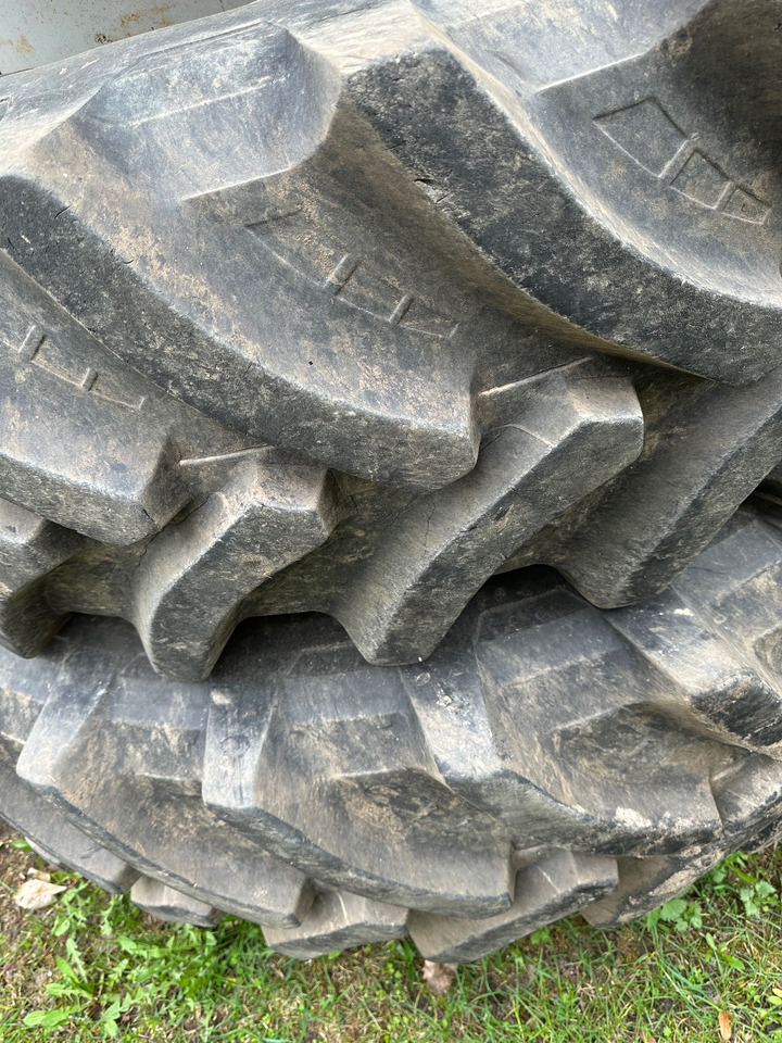Zwill. 460/85R30 520/85R46 - Wheels and tires: picture 3 Zwill. 460/85R30 520/85R46 - Wheels and tires: picture 3