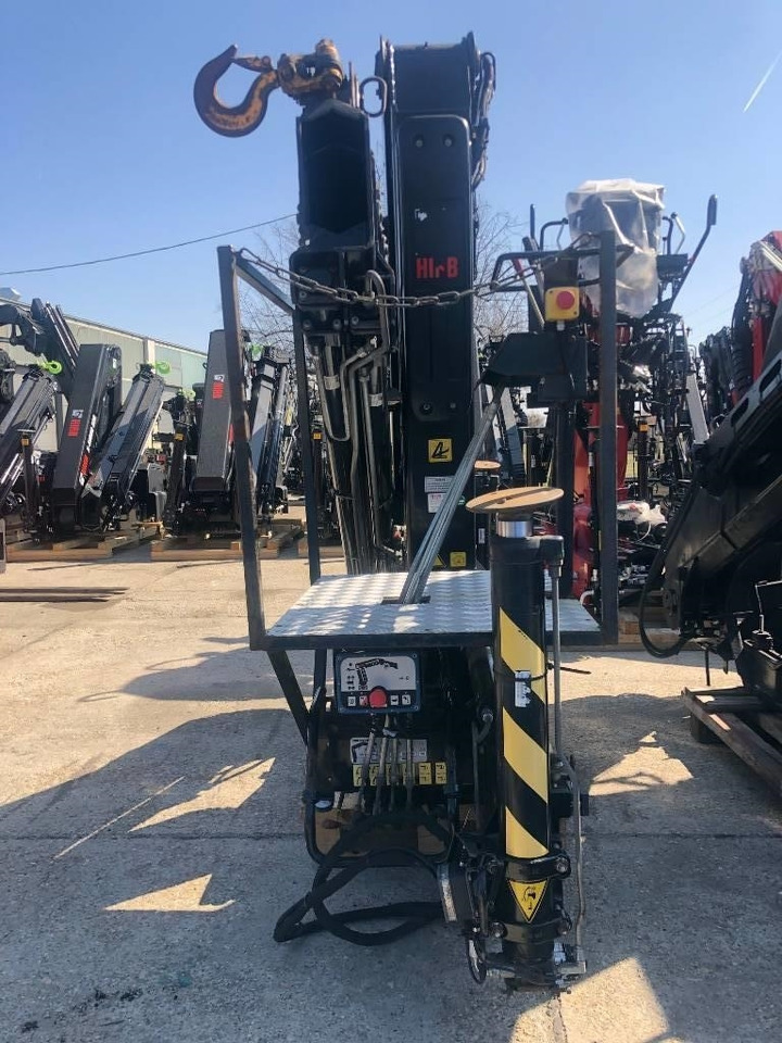 Hiab 111 B-2 Duo - Truck mounted crane for Truck: picture 3 Hiab 111 B-2 Duo - Truck mounted crane for Truck: picture 3