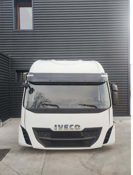 Cab and interior for Truck Iveco STRALIS HI-WAY Euro 6: picture 6