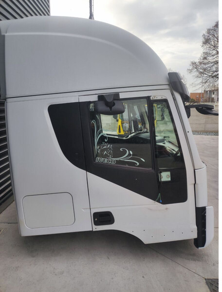 Cab and interior for Truck Iveco STRALIS HI-WAY Euro 6: picture 8