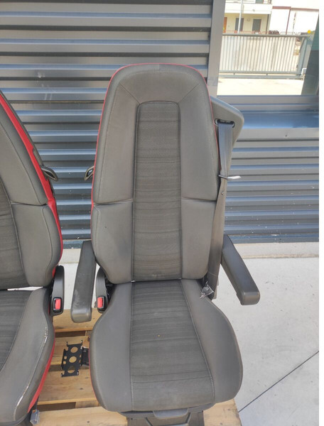 Volvo driver + passenger - Seat for Truck: picture 2 Volvo driver + passenger - Seat for Truck: picture 2