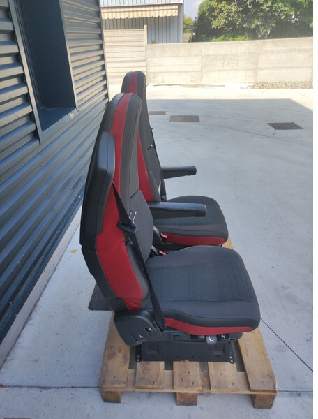 Volvo driver + passenger - Seat for Truck: picture 5 Volvo driver + passenger - Seat for Truck: picture 5