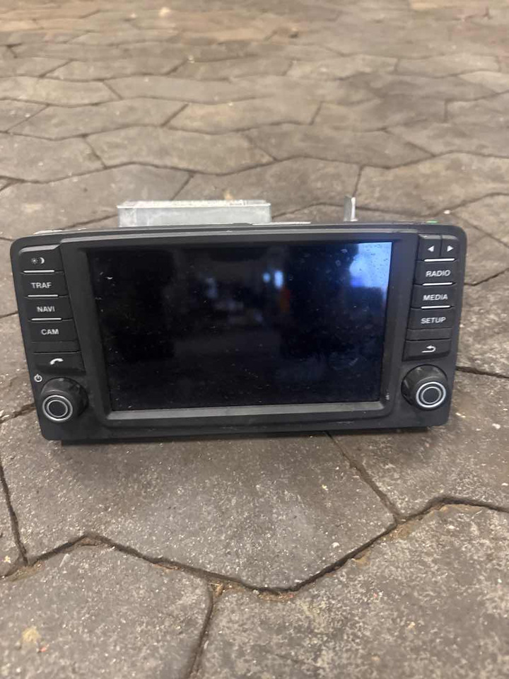 MAN RADIO / NAVI 81.28100-6037 - Electrical system for Truck: picture 1 MAN RADIO / NAVI 81.28100-6037 - Electrical system for Truck: picture 1