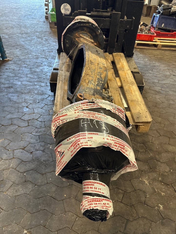 MAN REAR AXLE HP-1352 / 81.35401-6123 - Axle and parts for Truck: picture 2 MAN REAR AXLE HP-1352 / 81.35401-6123 - Axle and parts for Truck: picture 2