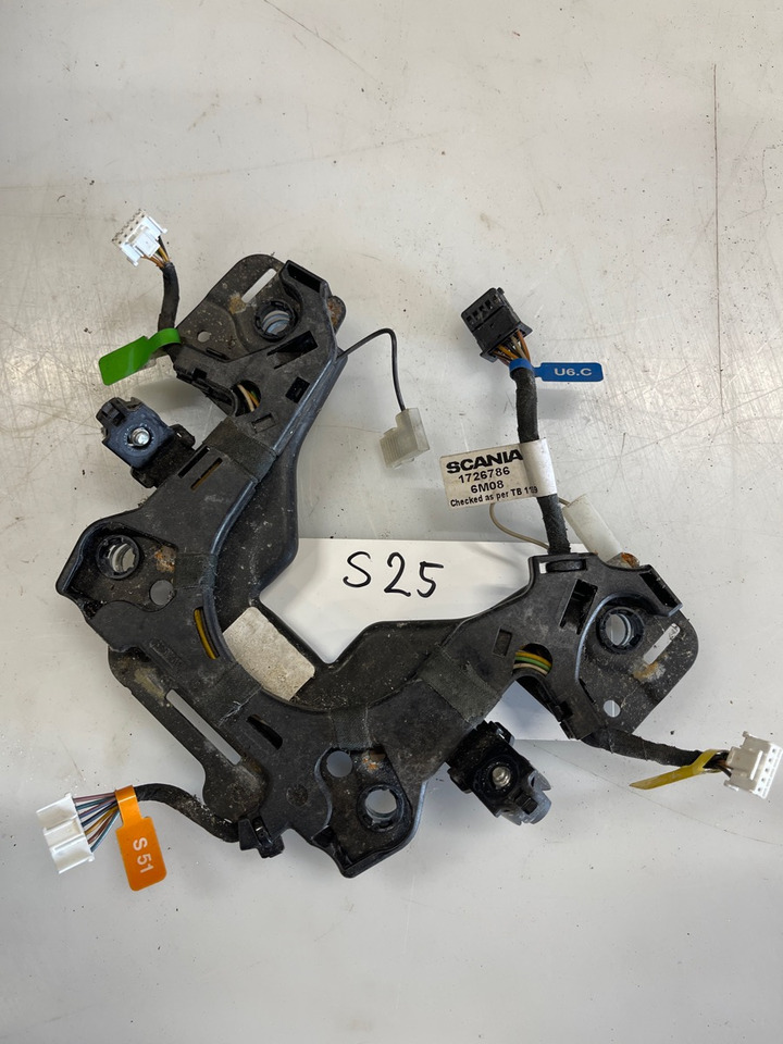 SCANIA CABELS 1726786 - Cables/ Wire harness for Truck: picture 1 SCANIA CABELS 1726786 - Cables/ Wire harness for Truck: picture 1