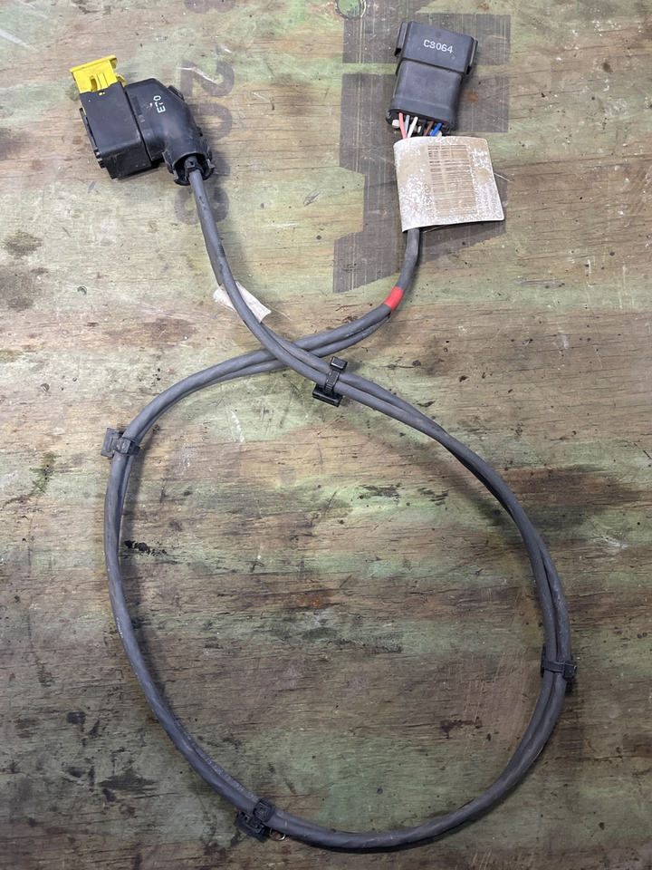 SCANIA CABELS 2443462 - Cables/ Wire harness for Truck: picture 1 SCANIA CABELS 2443462 - Cables/ Wire harness for Truck: picture 1