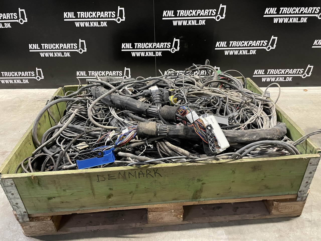 SCANIA COMPLTE CABELS / WIRING NGR S580 6X4 - Cables/ Wire harness for Truck: picture 1 SCANIA COMPLTE CABELS / WIRING NGR S580 6X4 - Cables/ Wire harness for Truck: picture 1
