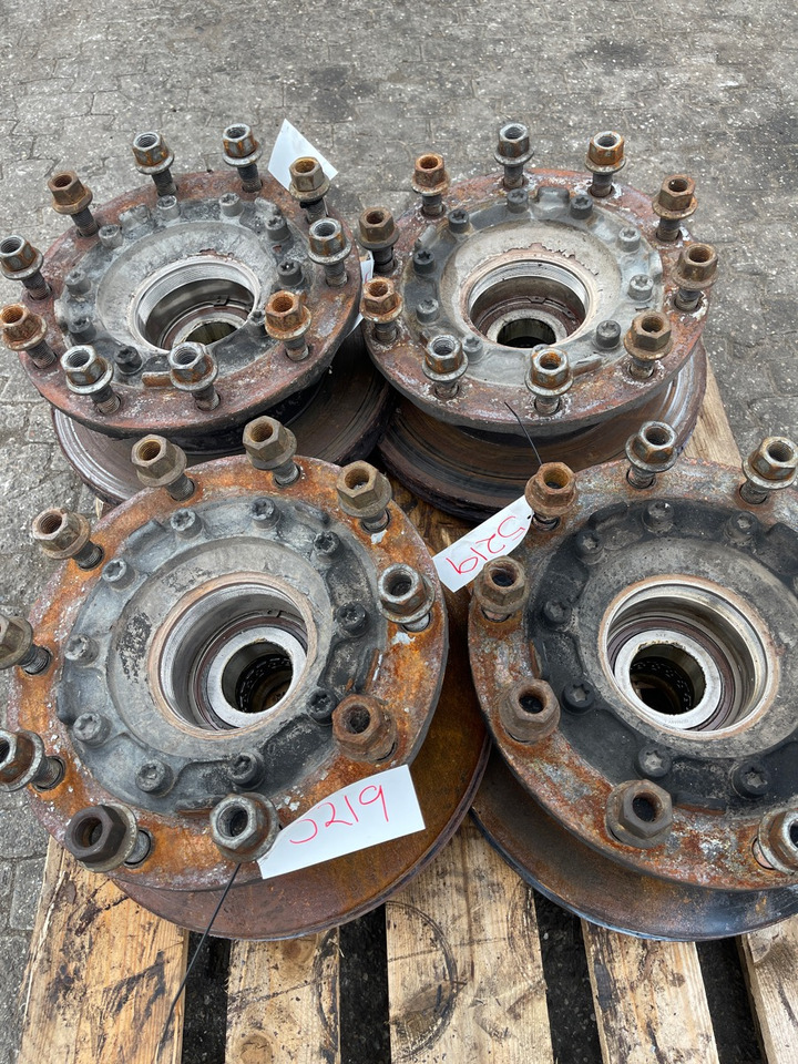 SCANIA FRONT HUB 2296959 - Hub for Truck: picture 2 SCANIA FRONT HUB 2296959 - Hub for Truck: picture 2