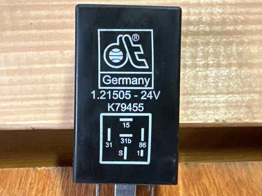 SCANIA RELAY 1902328 - Electrical system for Truck: picture 2 SCANIA RELAY 1902328 - Electrical system for Truck: picture 2