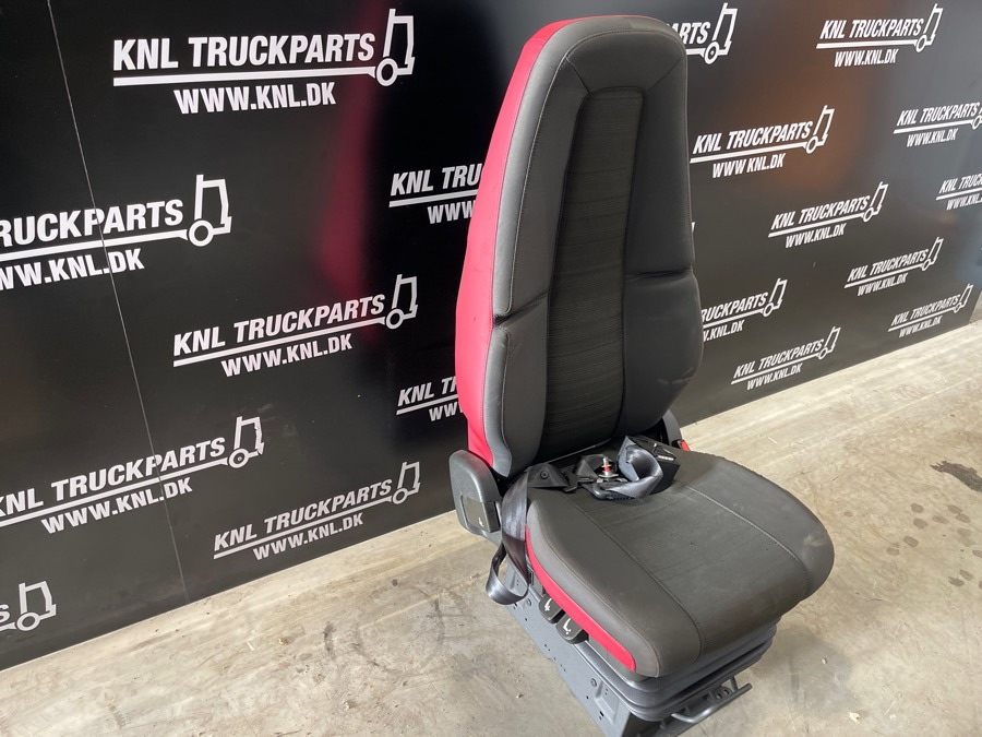 VOLVO FH4 SEAT RIGHT SIDE - Cab and interior for Truck: picture 3 VOLVO FH4 SEAT RIGHT SIDE - Cab and interior for Truck: picture 3