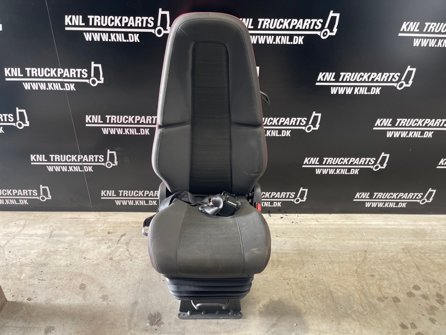 VOLVO FH4 SEAT RIGHT SIDE - Cab and interior for Truck: picture 1 VOLVO FH4 SEAT RIGHT SIDE - Cab and interior for Truck: picture 1