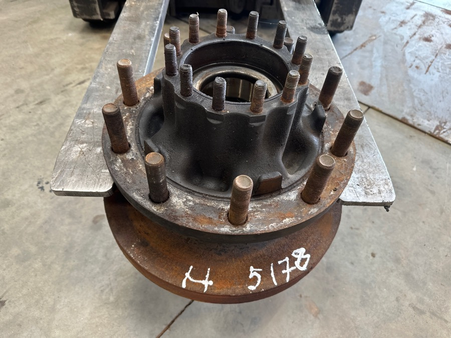VOLVO HUB 22037077 - Hub for Truck: picture 1 VOLVO HUB 22037077 - Hub for Truck: picture 1