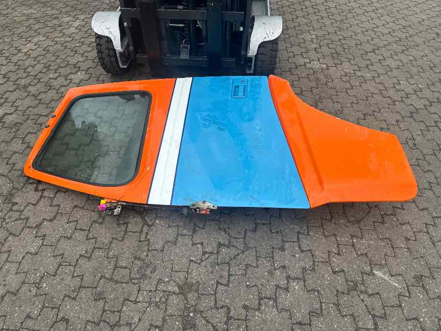 VOLVO LEFT DOOR 20360542 - Cab and interior for Truck: picture 1 VOLVO LEFT DOOR 20360542 - Cab and interior for Truck: picture 1