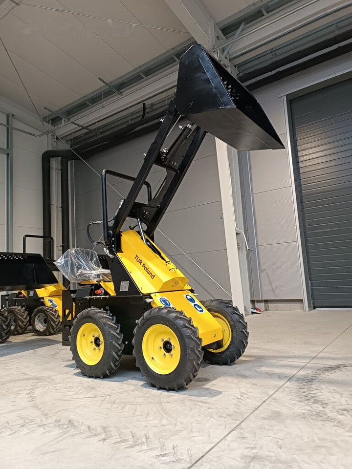 Tur Poland Mini Loader TUR N 520 Mini Hoflader Kompaktlader Briggs&Stratton - Skid steer loader: picture 2 Tur Poland Mini Loader TUR N 520 Mini Hoflader Kompaktlader Briggs&Stratton - Skid steer loader: picture 2