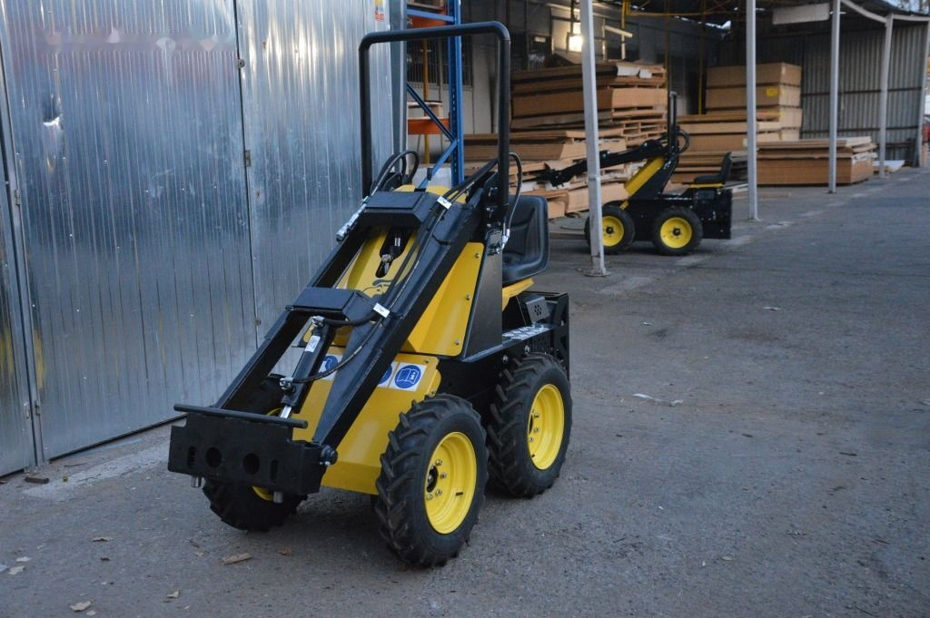 Tur Poland Miniradlader Miniloader Mini hoflader TUR N 520 - Skid steer loader: picture 3 Tur Poland Miniradlader Miniloader Mini hoflader TUR N 520 - Skid steer loader: picture 3