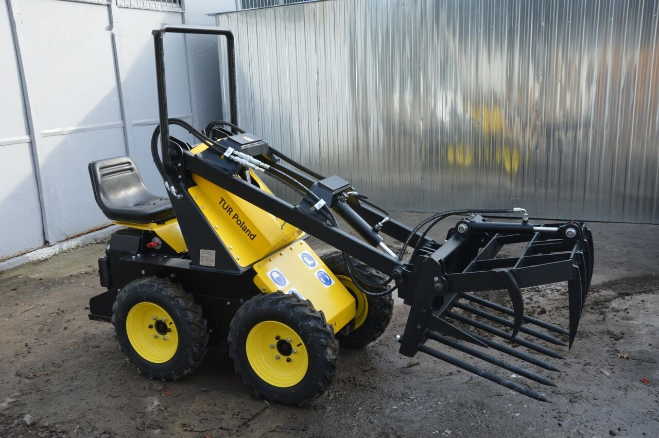 Tur Poland N520 Miniradlader Mini Hoflader Mini Lader - Skid steer loader: picture 2 Tur Poland N520 Miniradlader Mini Hoflader Mini Lader - Skid steer loader: picture 2