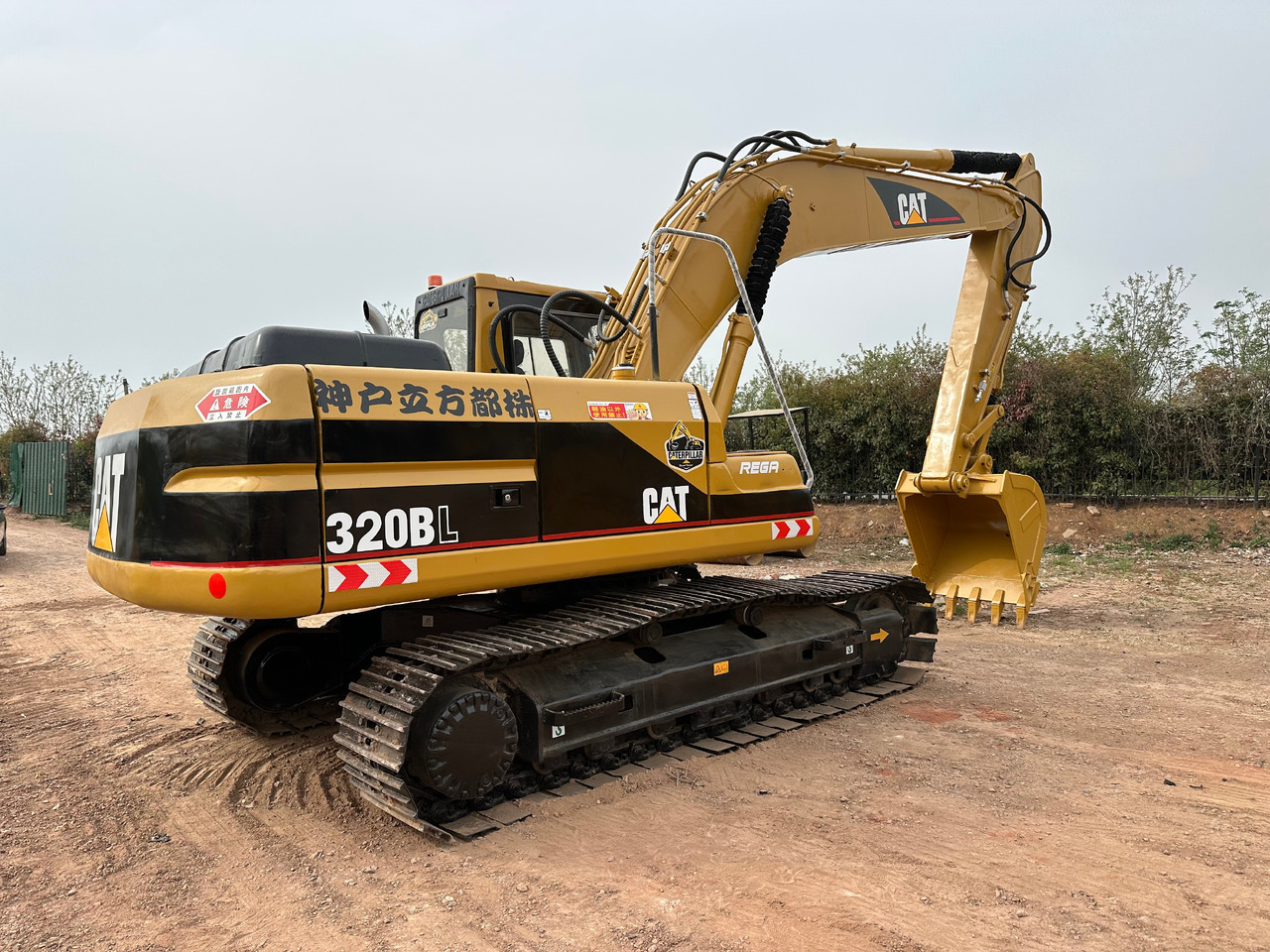 CAT 320BL crawler excavator - Crawler excavator: picture 1 CAT 320BL crawler excavator - Crawler excavator: picture 1
