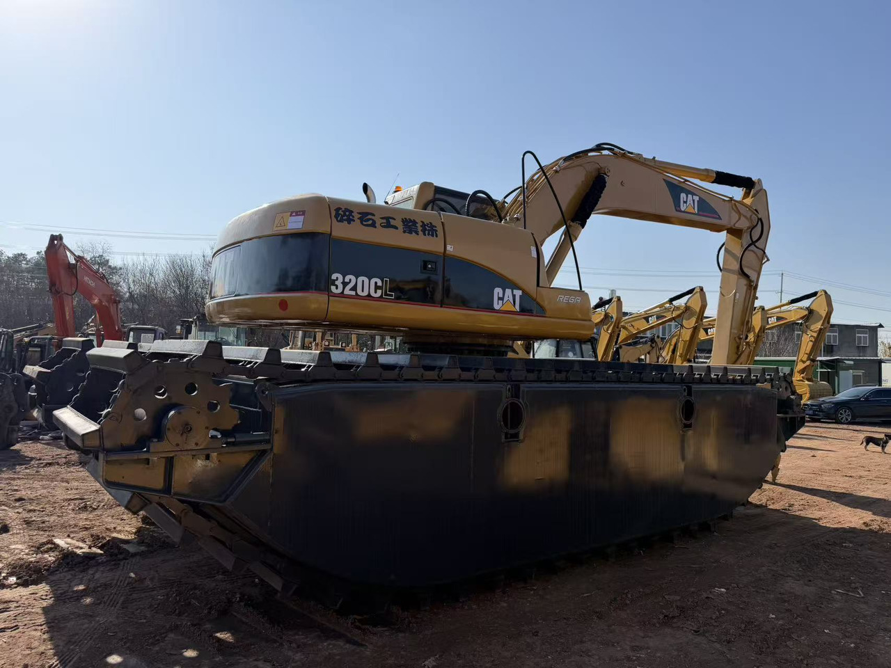 CATERPILLAR 320CL - Amphibious excavator: picture 3 CATERPILLAR 320CL - Amphibious excavator: picture 3