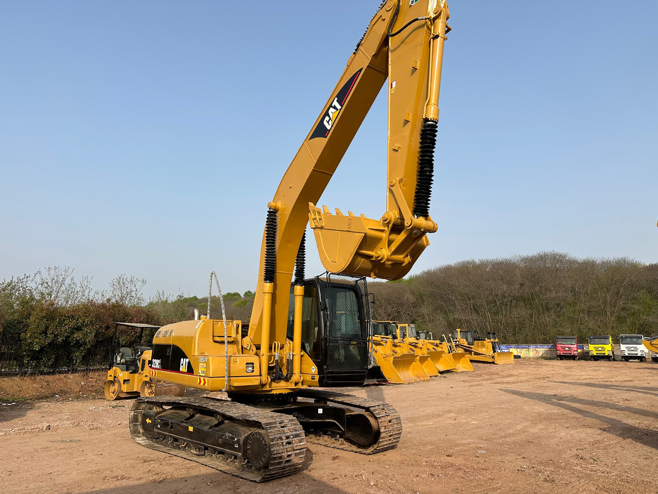 CATERPILLAR 320CL crawler excavator - Crawler excavator: picture 3 CATERPILLAR 320CL crawler excavator - Crawler excavator: picture 3