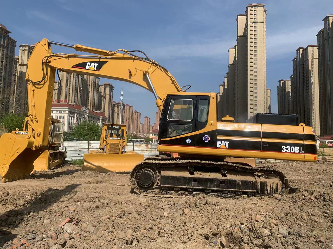CATERPILLAR 330BL - Crawler excavator: picture 1 CATERPILLAR 330BL - Crawler excavator: picture 1