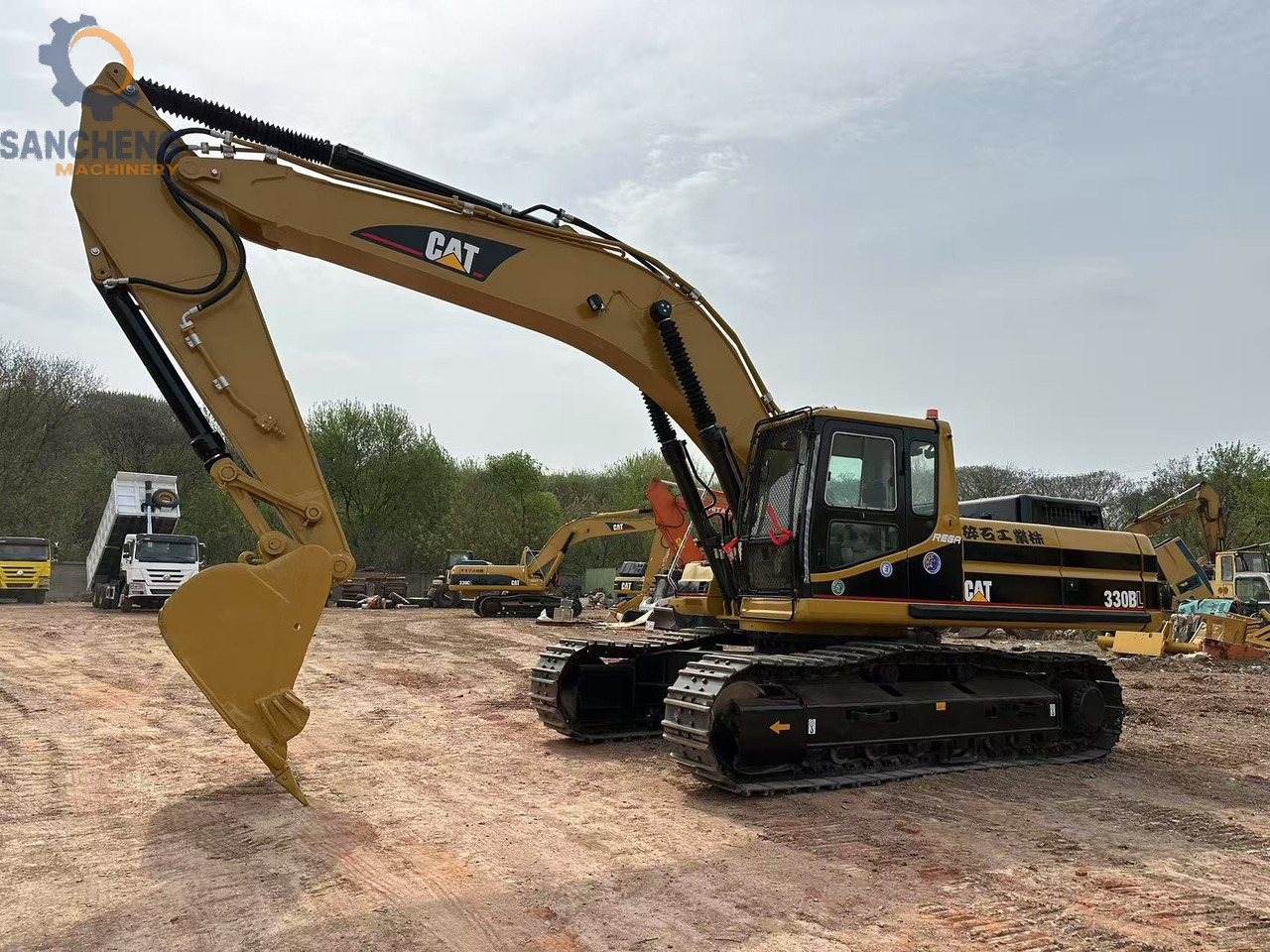 CATERPILLAR 330BL - Crawler excavator: picture 1 CATERPILLAR 330BL - Crawler excavator: picture 1